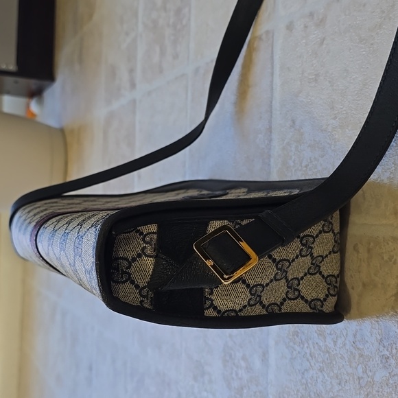 Vintage Authentic Gucci Shoulder Bag - Picture 12 of 13